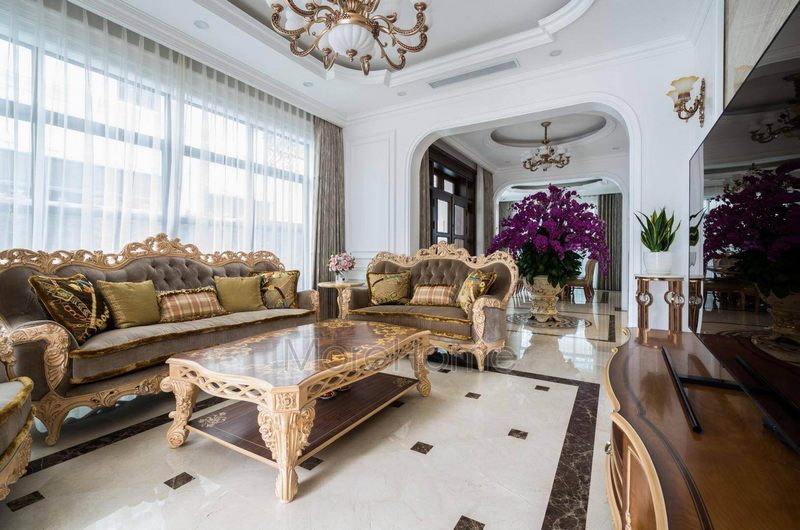 Bàn trà tân cổ điển của Morehome được thực hiện bởi cách sắp đặt hoa văn có tính toán cao trên mặt đá.